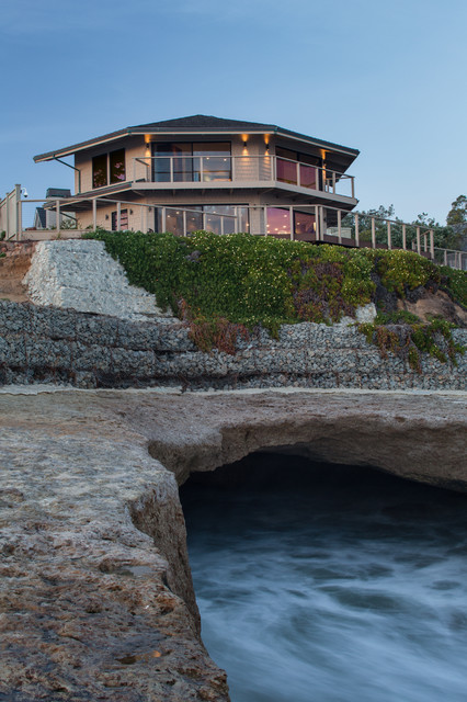 Cliffside Beach Home Exterior bord-de-mer-facade