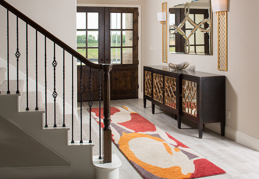 Photo of a transitional entryway in Houston.
