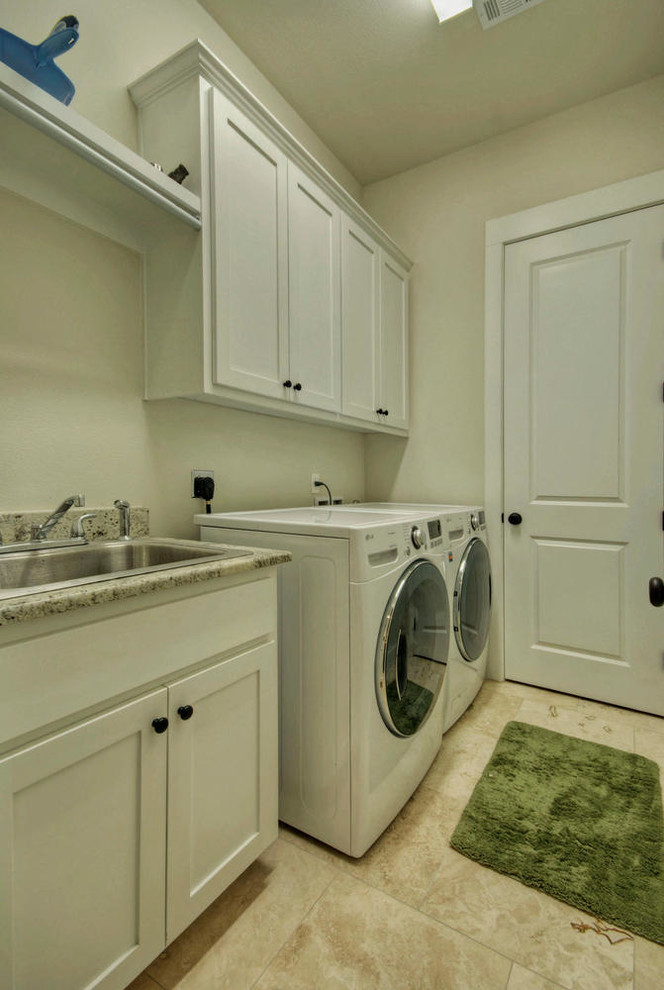 Design ideas for a country laundry room in Austin.