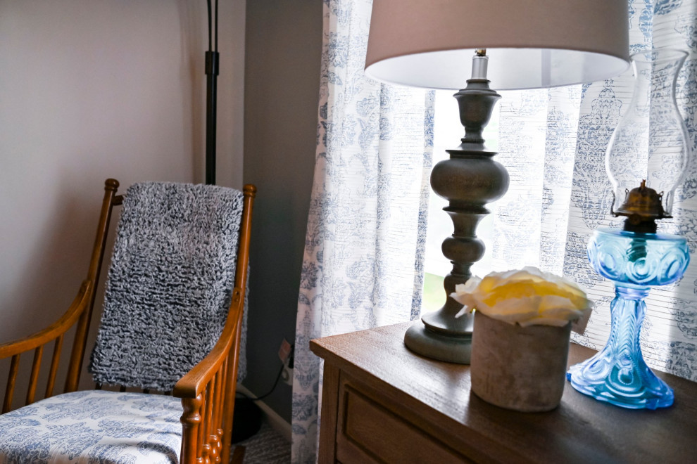 Inspiration for a transitional home design remodel in Chicago