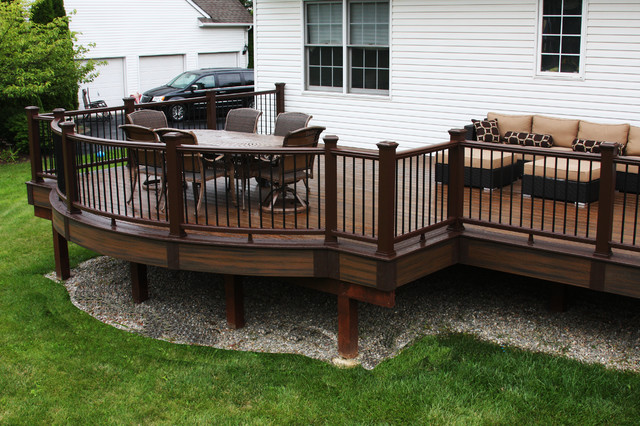 Trex Curved deck Richboro - Contemporary - Deck - Philadelphia - by ...