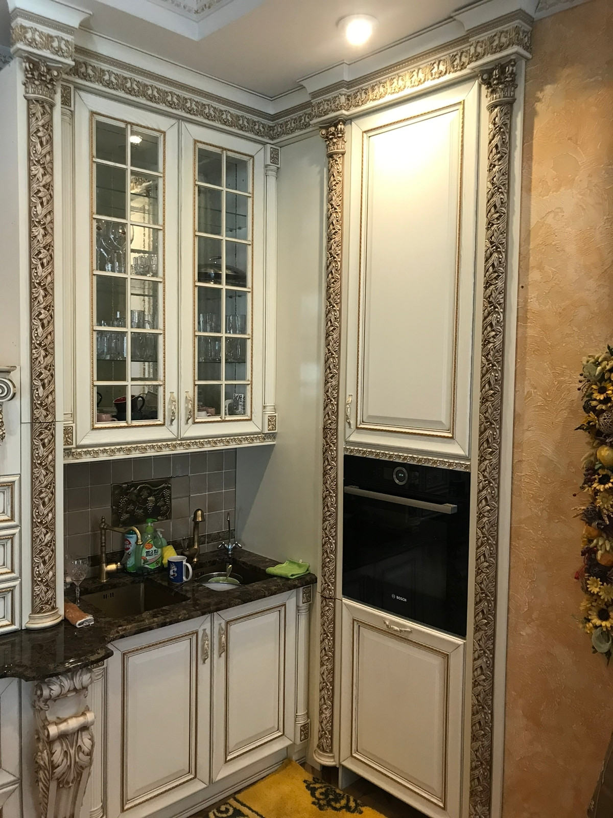 Кухня в классическом стиле (загородный дом)