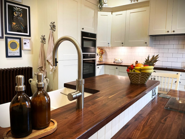 Shaker Kitchen in Peterhead traditional-kitchen