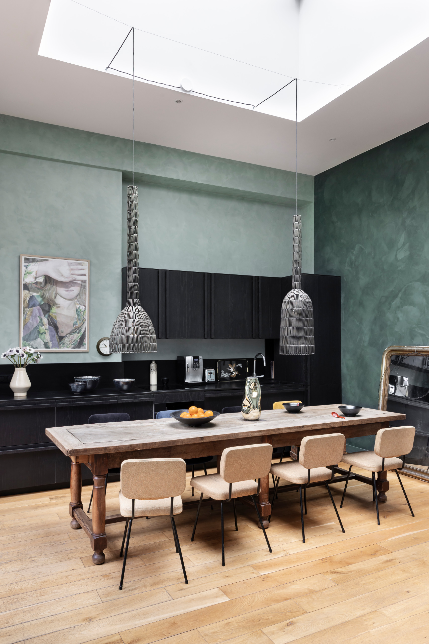 Réinvention d’un loft familial atypique de 130 m² à Paris 10e