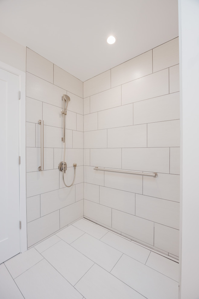 Linear Modern Two Toned Greyscale