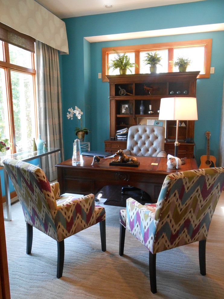 This is an example of a transitional home office in Minneapolis.