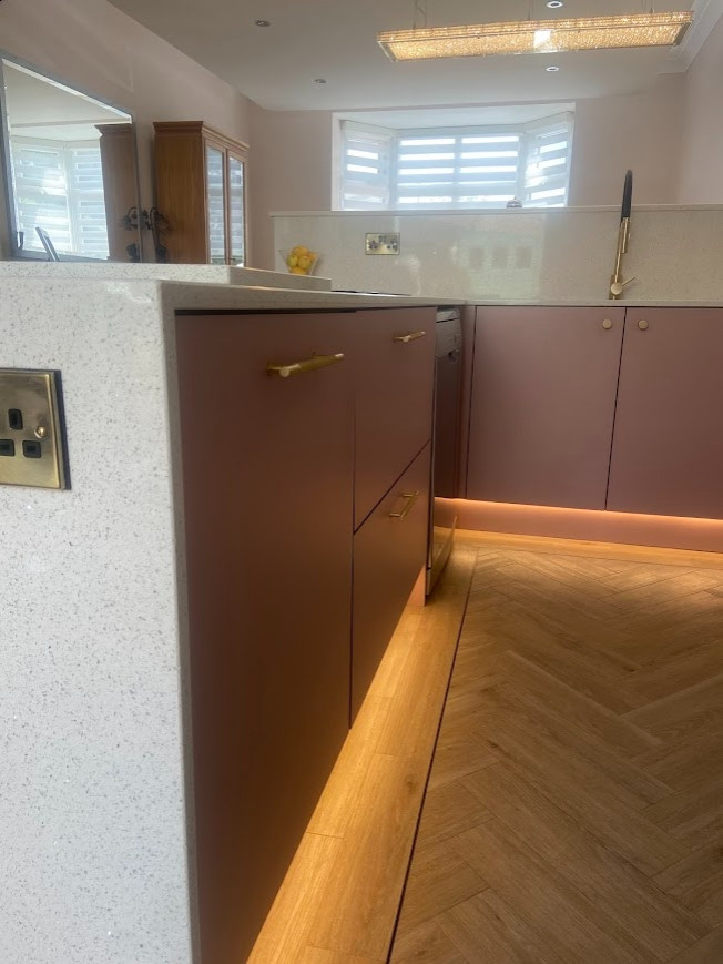 The Burbage Kitchen - Sodermalm - RRP £16,000 - Luxe Price £13,500
