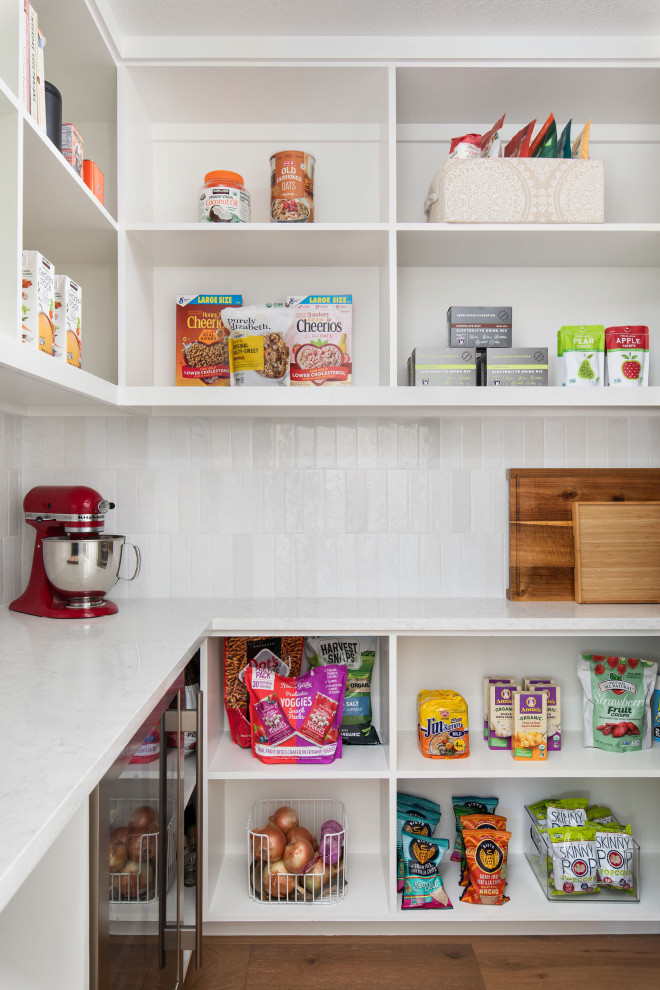 Example of a transitional kitchen design in Austin