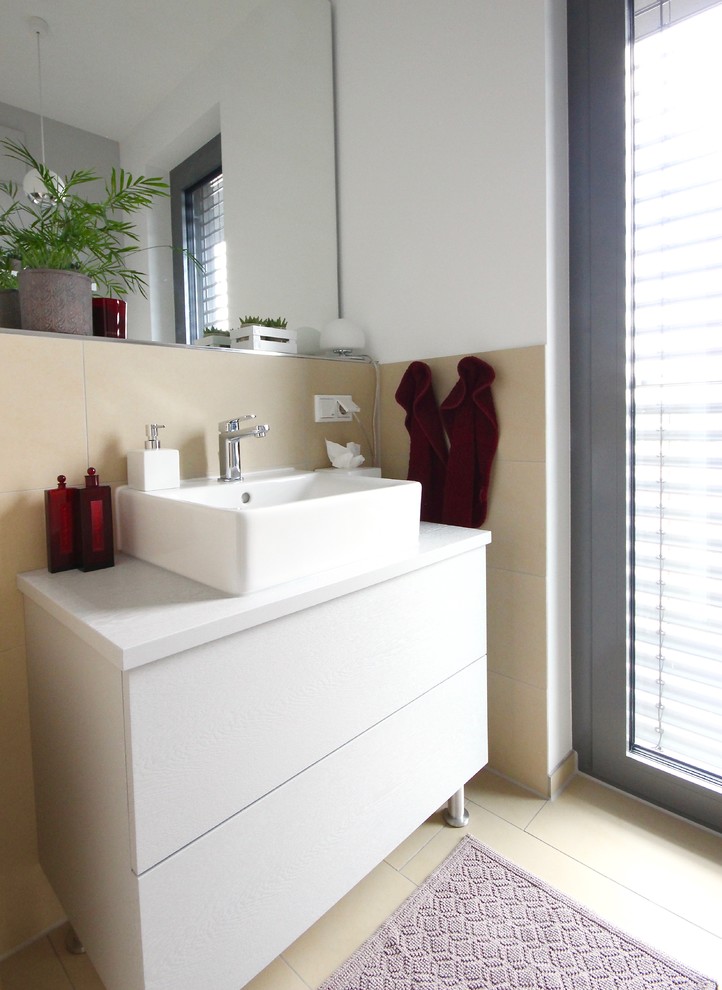 Moderne Gästetoilette in Frankfurt am Main