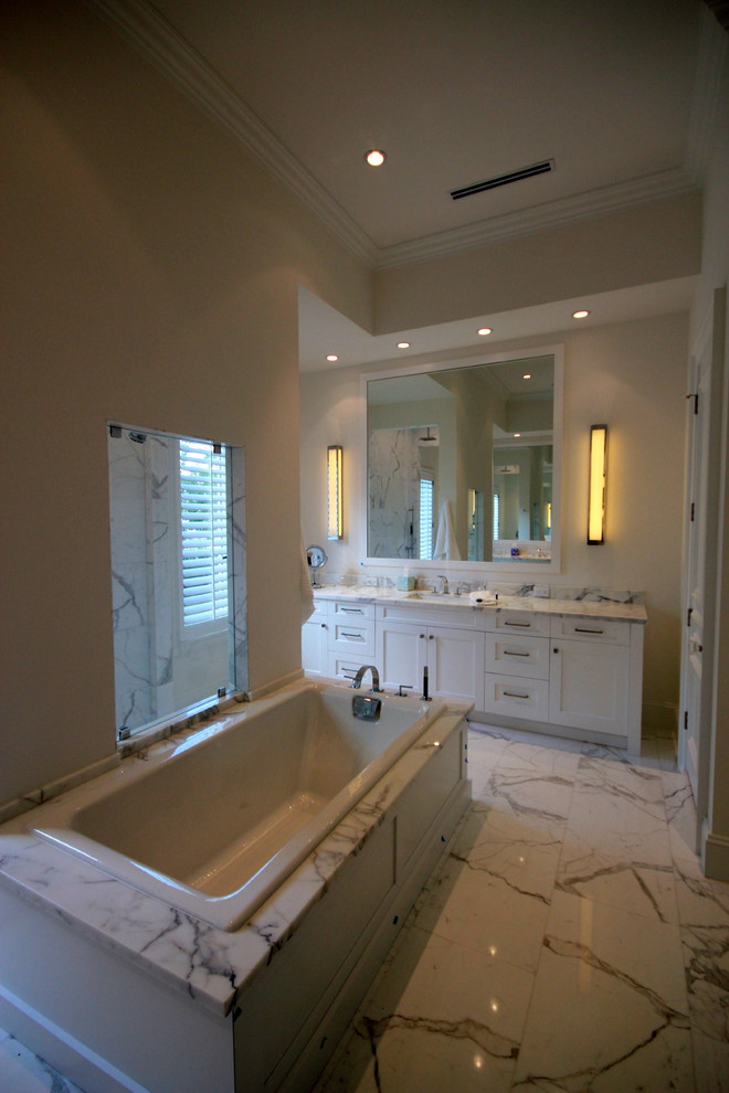 Inspiration for a transitional bathroom remodel in Miami