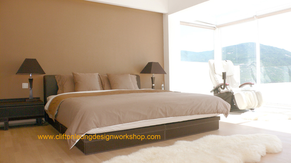 Contemporary bedroom in Hong Kong.