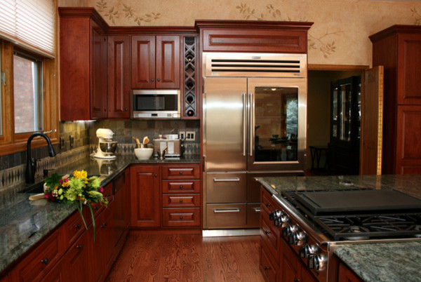 Photo of a large traditional kitchen in Denver.