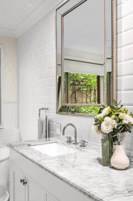 Singleton - Timeless traditional-bathroom