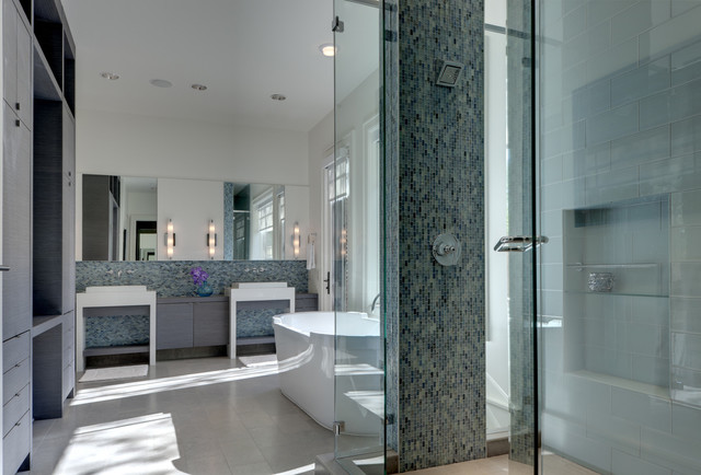 Greenbrier Residence modern-badrum