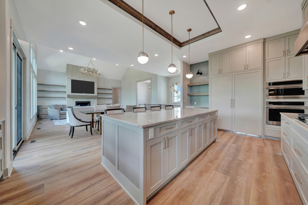 Transitional kitchen photo in Omaha