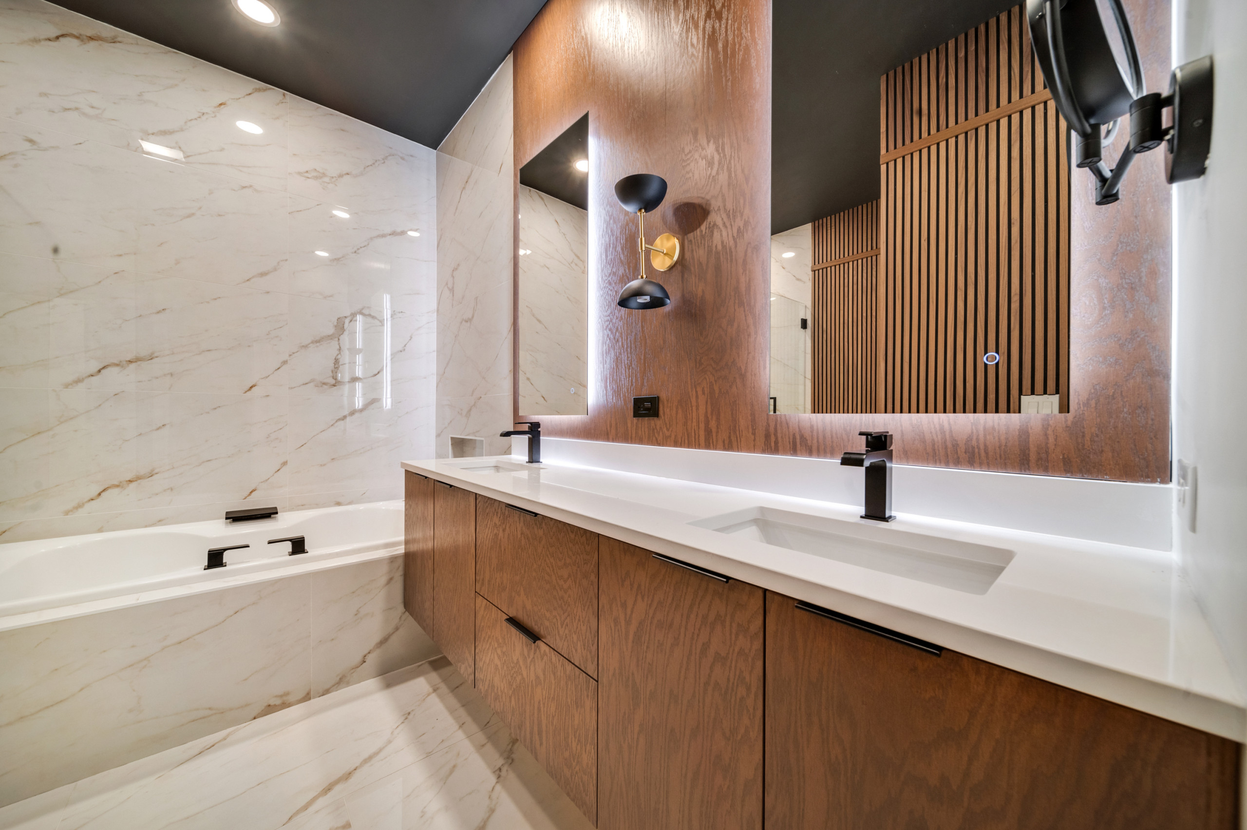 SOUTH ATLANTA MASTER BATH