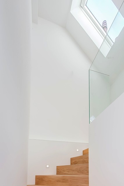 Dachgeschoss 2 contemporary-trappa