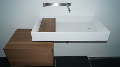 Renovering af badeværelse med før & efter. indrettet med boffi & vola. Badeværelse fra 40erne
