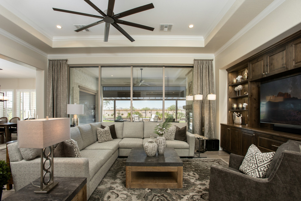 Home design - transitional home design idea in Phoenix