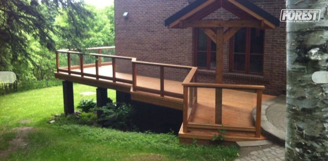 Toronto Cedar Decking modern-terrace