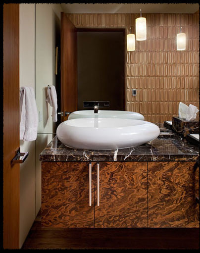 This is an example of a contemporary bathroom in Las Vegas.