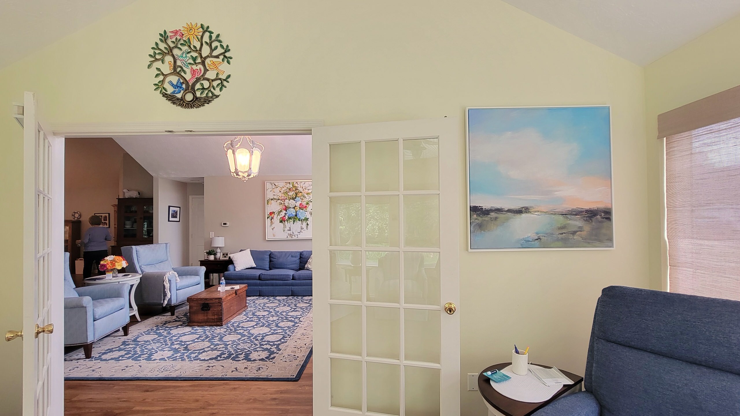 Cozy Shetland Cottage- sunroom to Great room