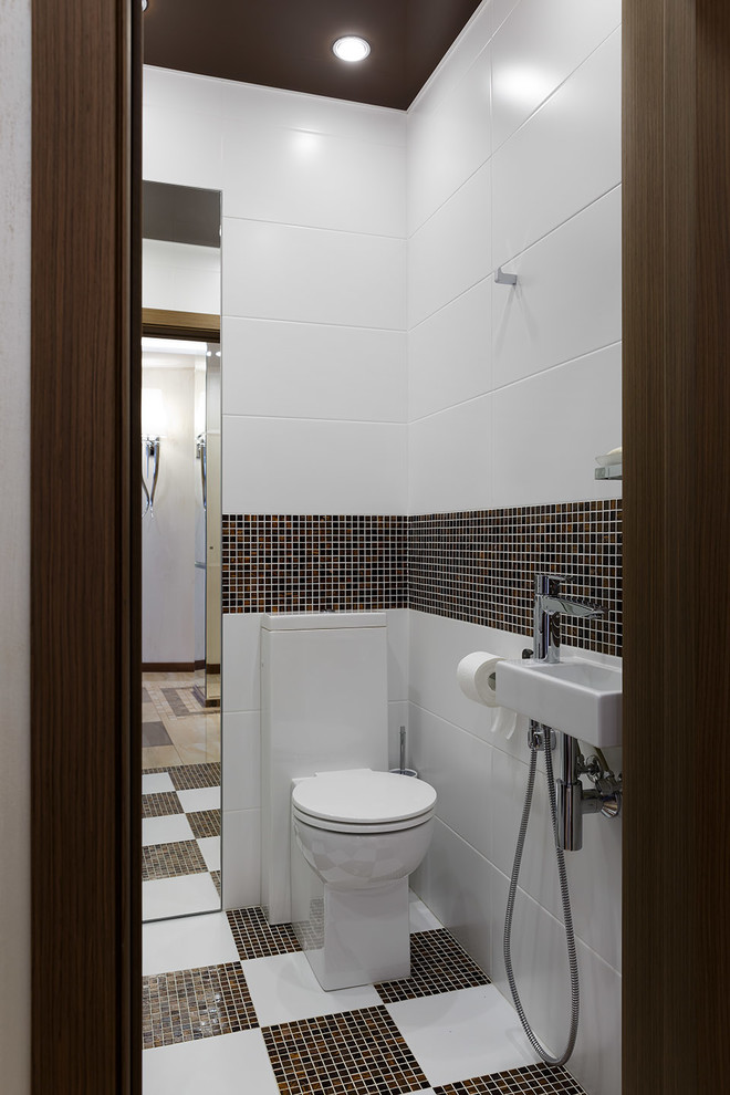 "Вокруг зеркальной колонны"