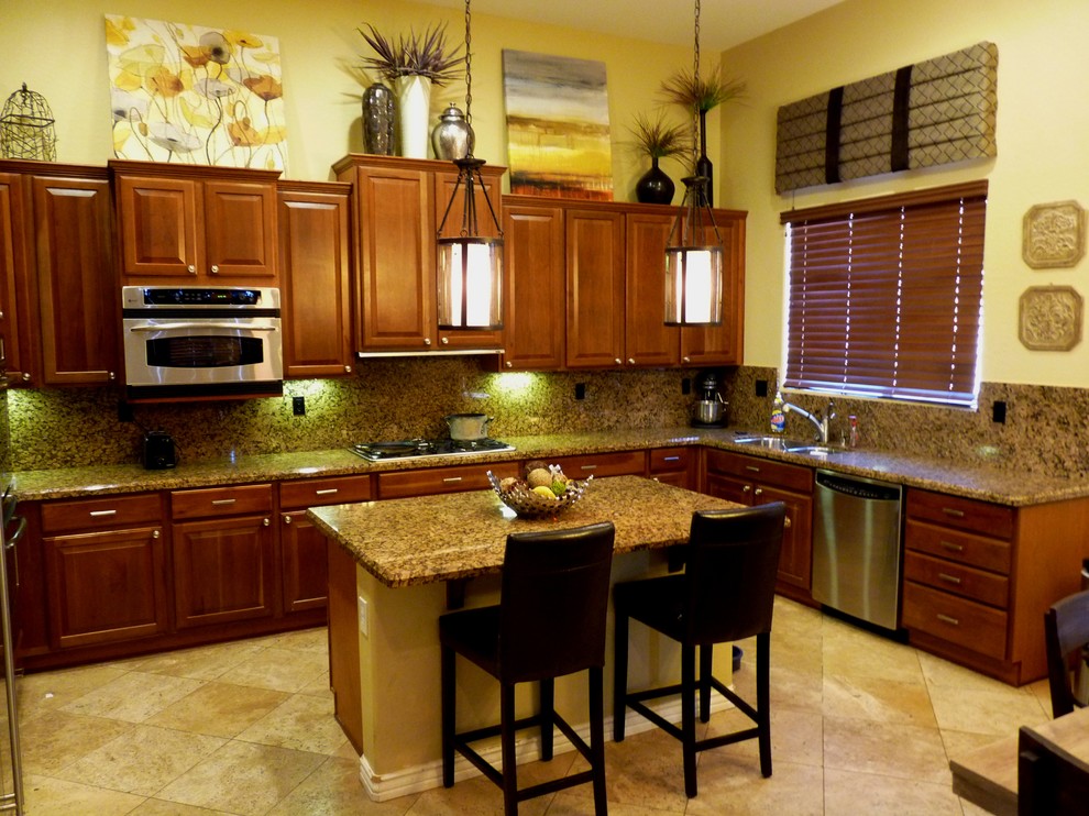 Kitchen - transitional kitchen idea in Phoenix