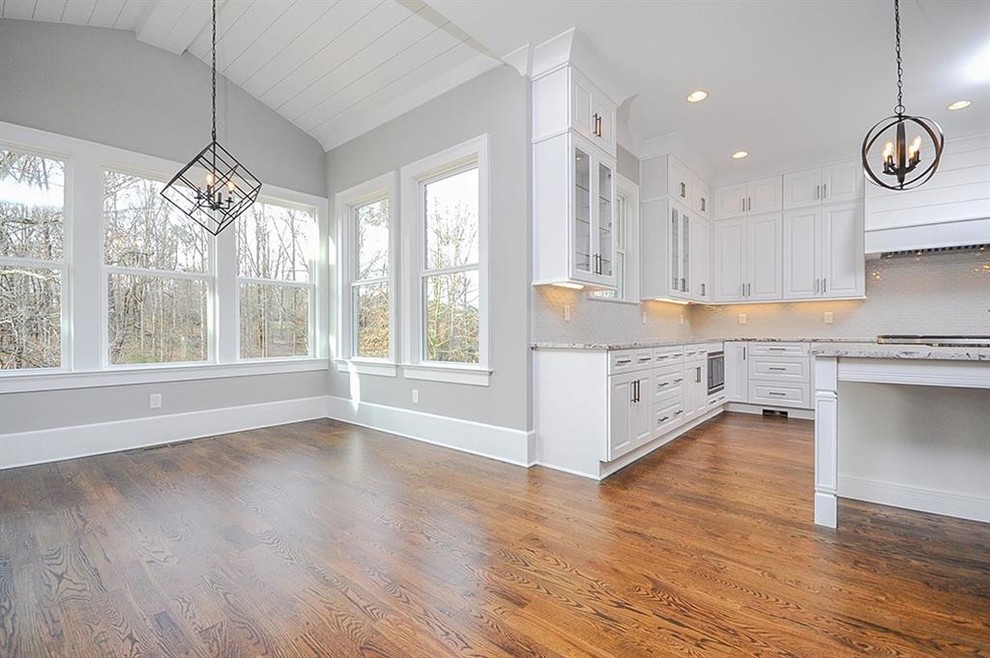 Example of a transitional home design design in Atlanta