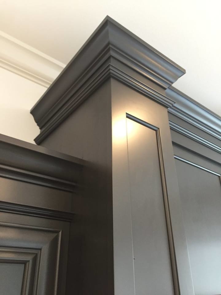 Example of a transitional kitchen design in Orlando