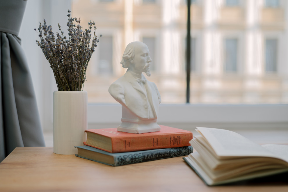 Реализация проекта в старом фонде СПб, квартира с камином.