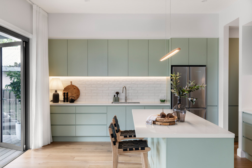 Photo of a contemporary kitchen in Sydney.