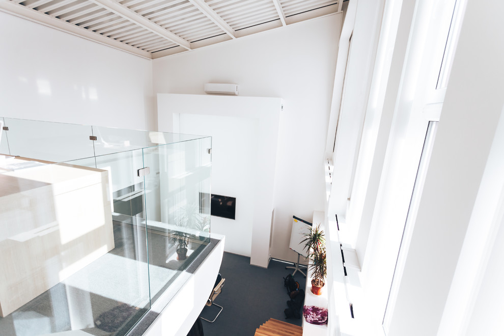 Натяжные стены и натяжные потолки