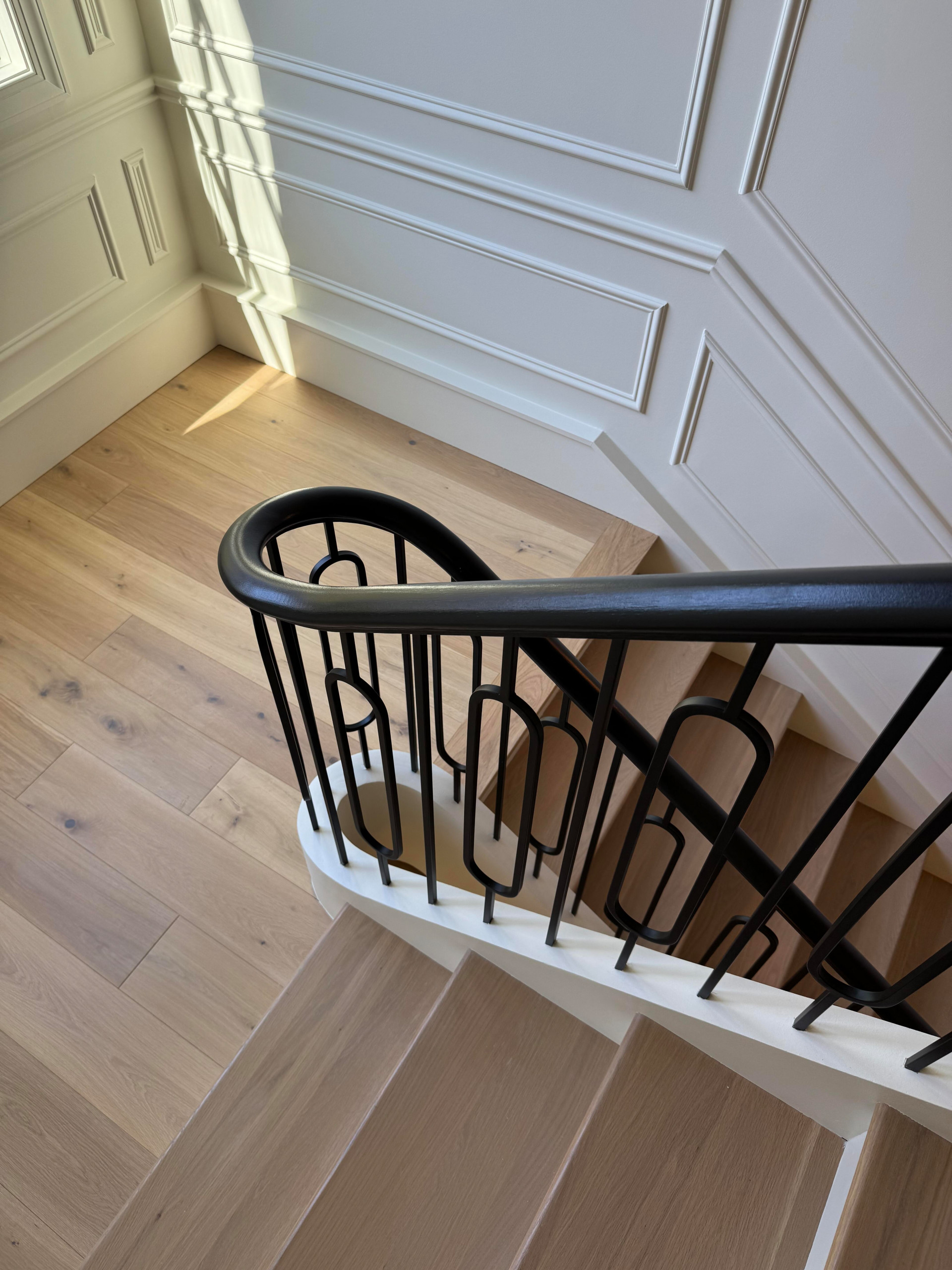 134_Stunning Straight Stair with an Elliptical Twist, McLean, VA 22101