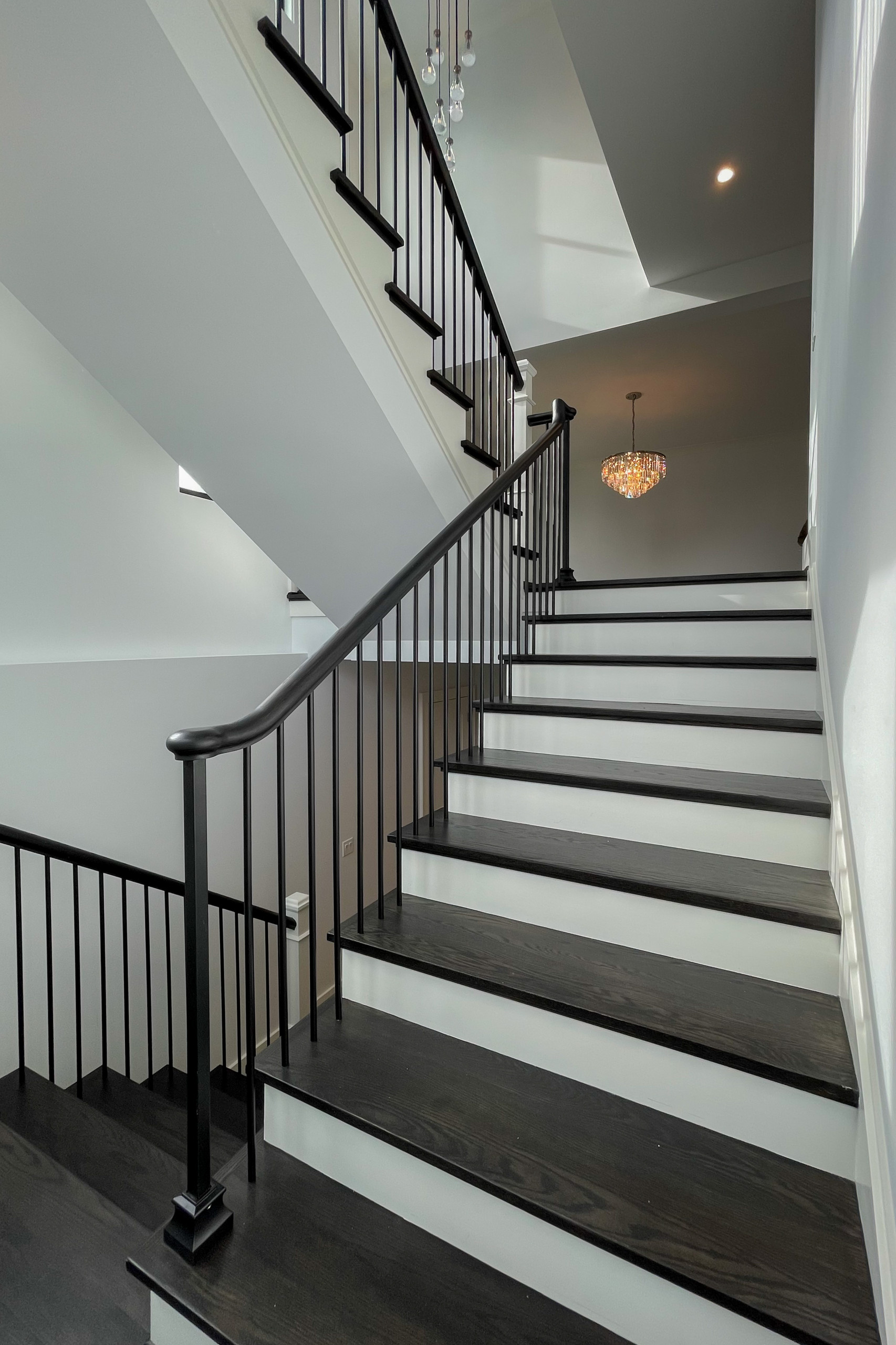 90_Classic Staircase with a Contemporary Twist, McLean VA 22101