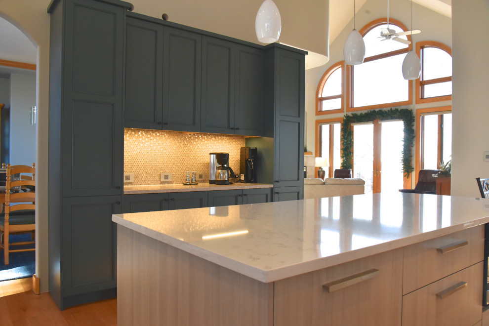 Transitional kitchen photo in Denver