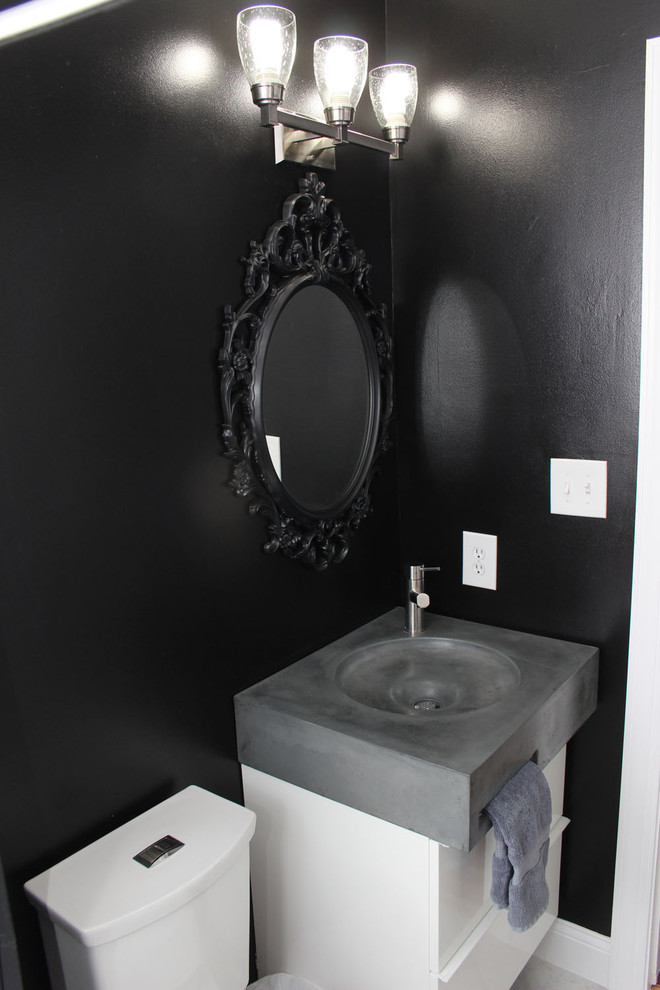 Photo of a modern powder room in Tampa.