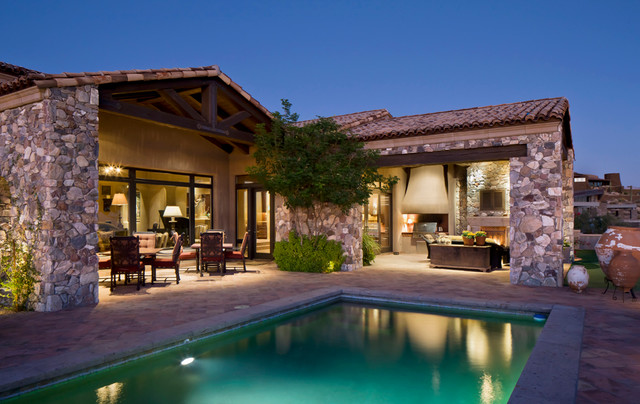 Tuscan mediterranean-pool