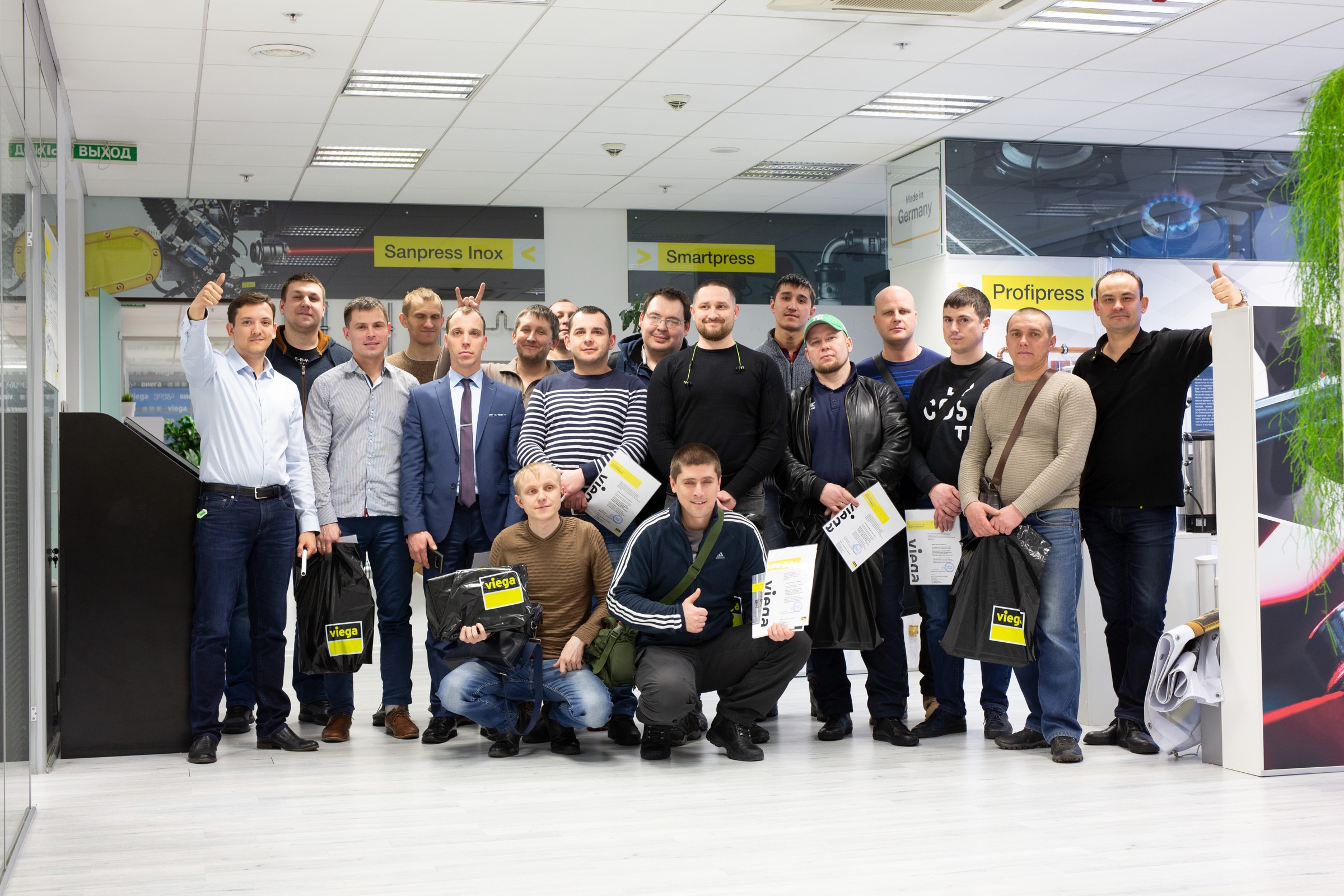 Надо много учиться, чтобы осознать, что знаешь мало.