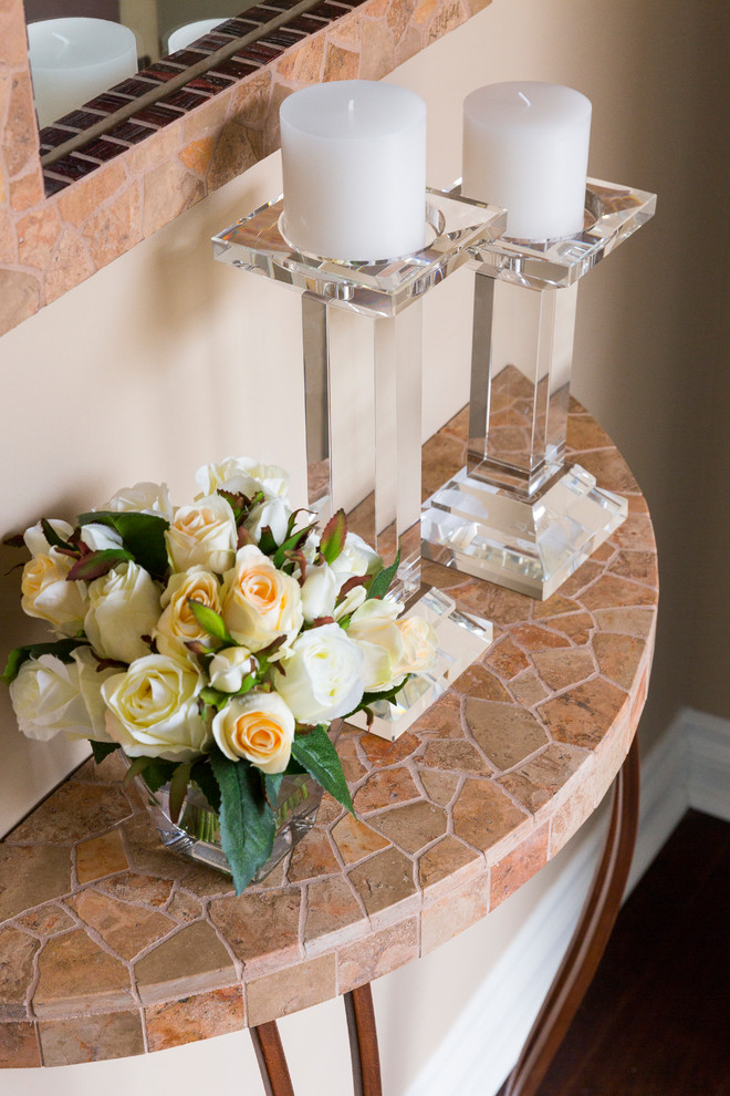 Example of a small transitional entryway design in Cincinnati