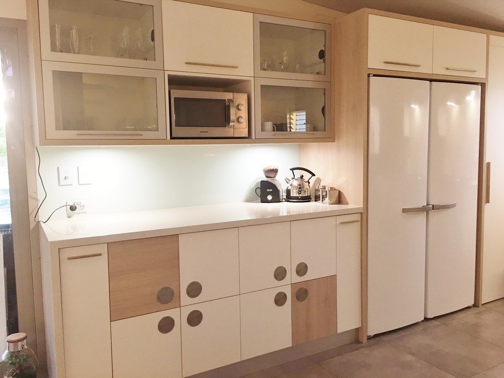 Inspiration for a large midcentury kitchen in Perth.