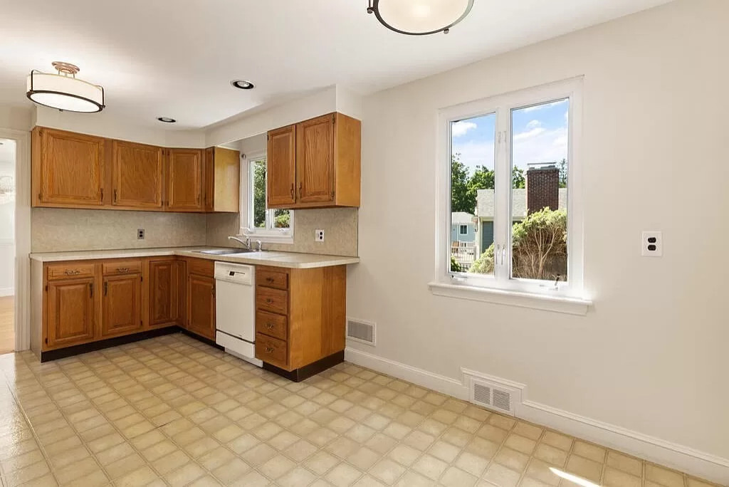 Basement and kitchen in Winchester