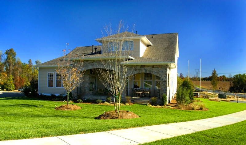 Photo of a transitional landscaping in Charlotte.