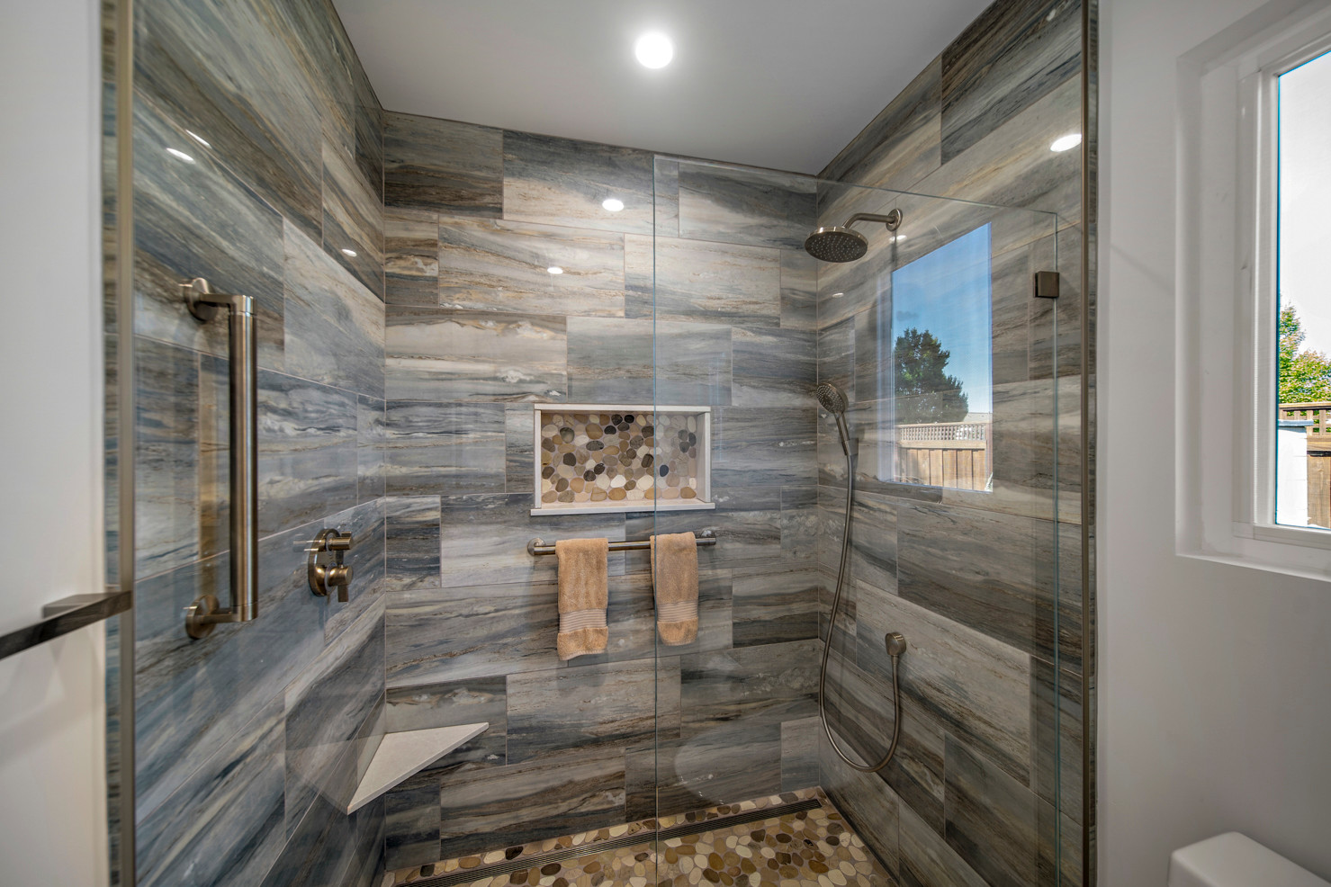 Napa Valley | Transitional Master Bedroom and Bath Remodel
