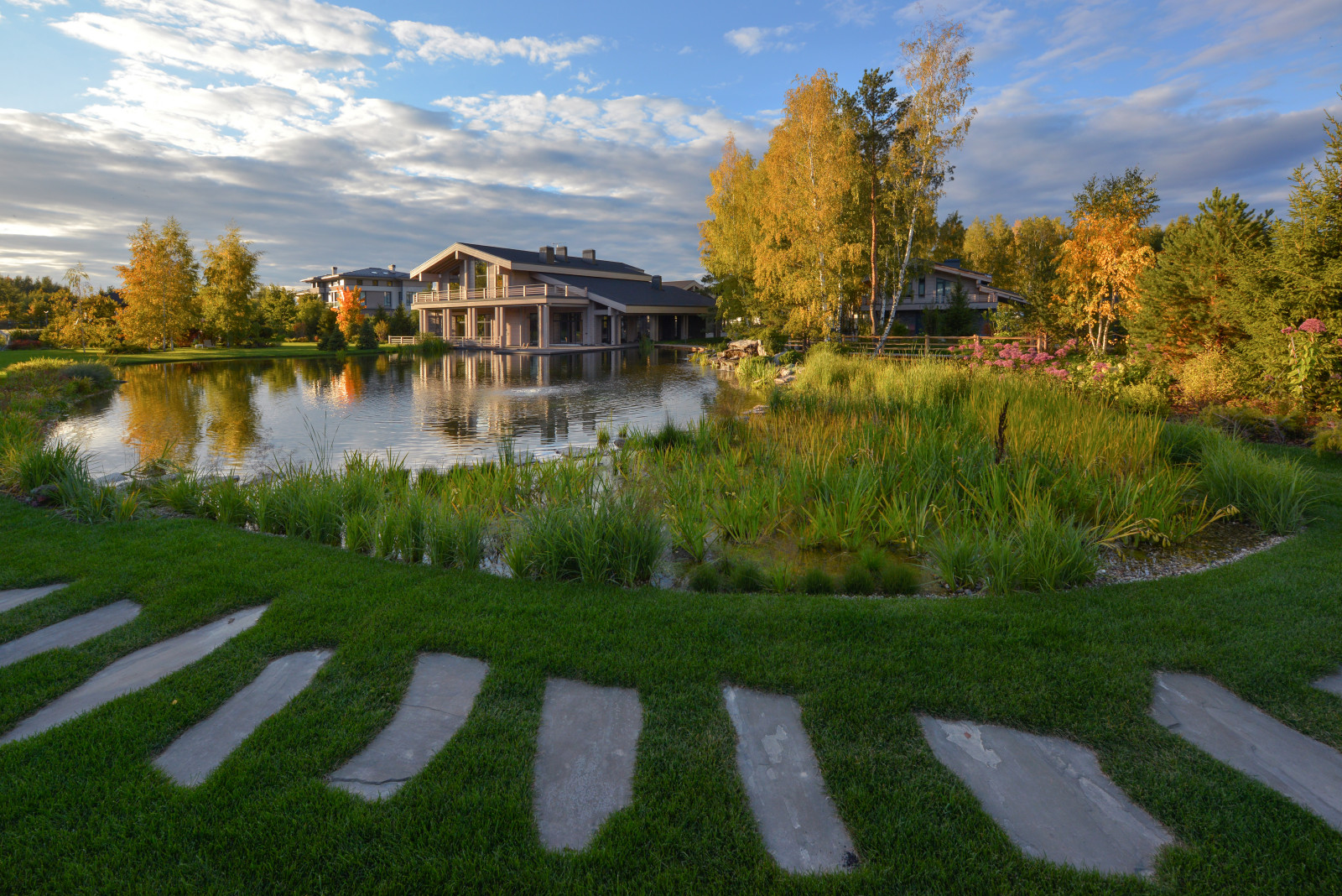 Проект сада с водоемом