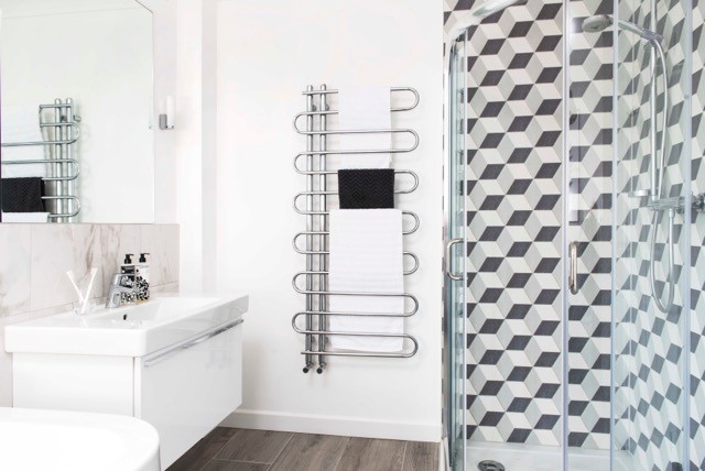 Bungalow renovation, Devon trendy-badevaerelse