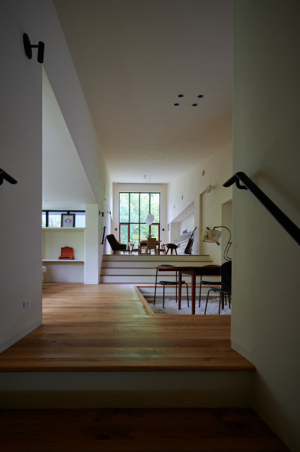 登り庭の家｜川名山町の住宅 skandinavisch-arbeitszimmer