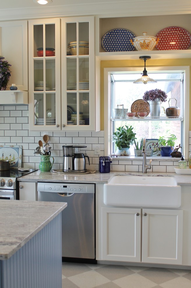 Country Style White Shaker - Farmhouse - Kitchen - Seattle ...