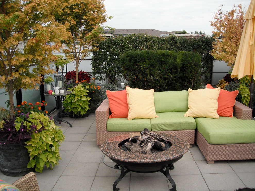 Photo of a contemporary patio in Vancouver.
