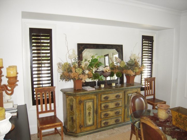 Inspiration for a transitional home design remodel in Orange County